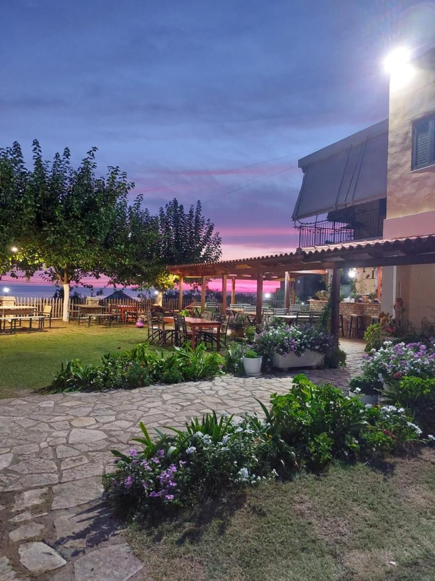 Agrotourism Himara Hotel Eksteriør billede